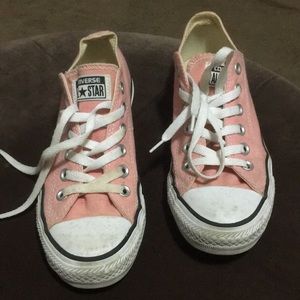 Converse low tops sz7